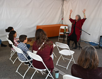 Lucinda de Lorimier, storyteller